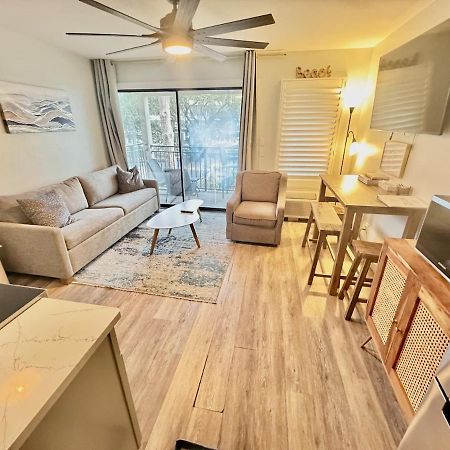 הוילה הילטון הד איילנד Awesome 1 Bd 1 Ba With Ocean View Steps To Beach מראה חיצוני תמונה